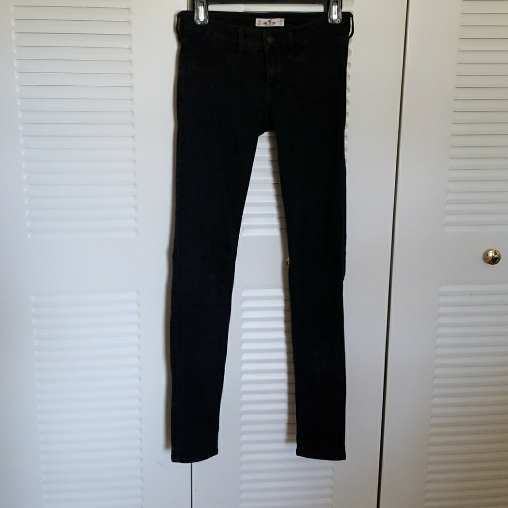 Black skinny jeans